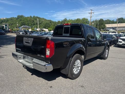 Used 2017 Nissan Frontier SV AWD/4WD image 6