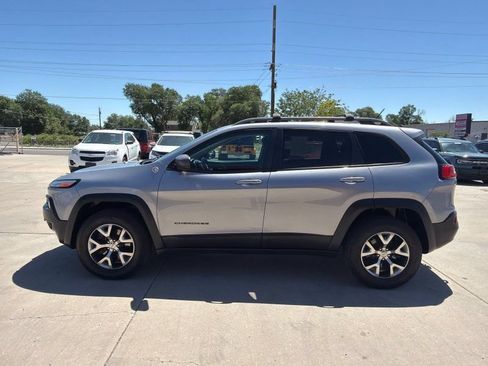 Used 2014 Jeep Cherokee Trailhawk w/ Comfort/Convenience Group AWD/4WD image 6
