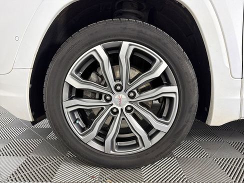 Used 2018 GMC Terrain Denali w/ Advanced Safety Package image 10