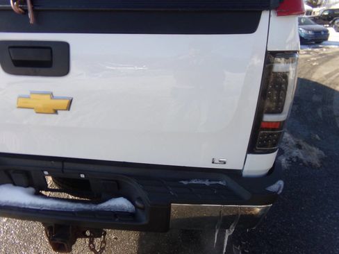 Used 2012 Chevrolet Silverado 3500 W/T w/ Snow Plow Prep Package image 9