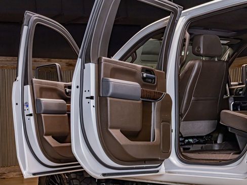 Used 2022 GMC Sierra 2500 Denali w/ Denali Ultimate Package image 30