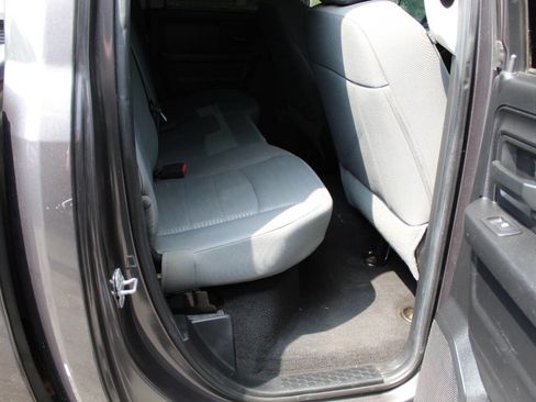 Used 2014 RAM 1500 Express image 21