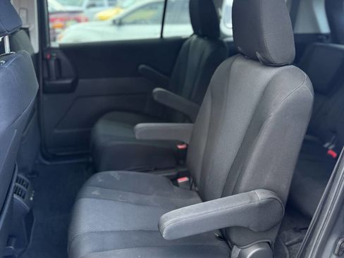 Used 2014 MAZDA MAZDA5 Sport image 16