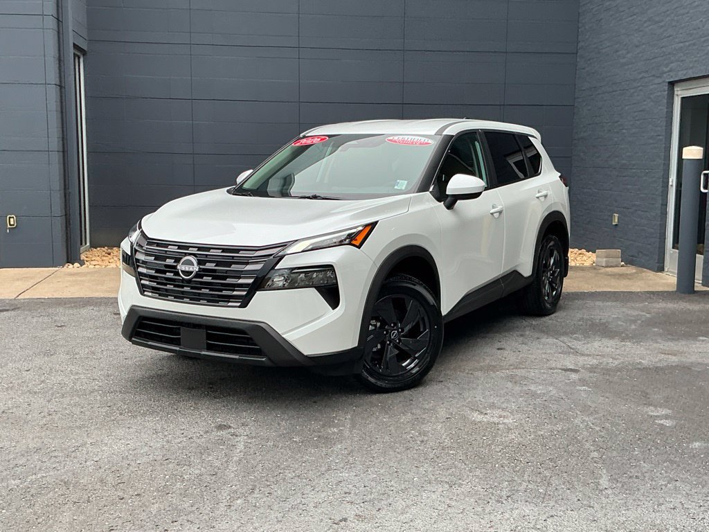 Used 2026 Nissan Rogue SV w/ Cold Weather Package FWD image 2
