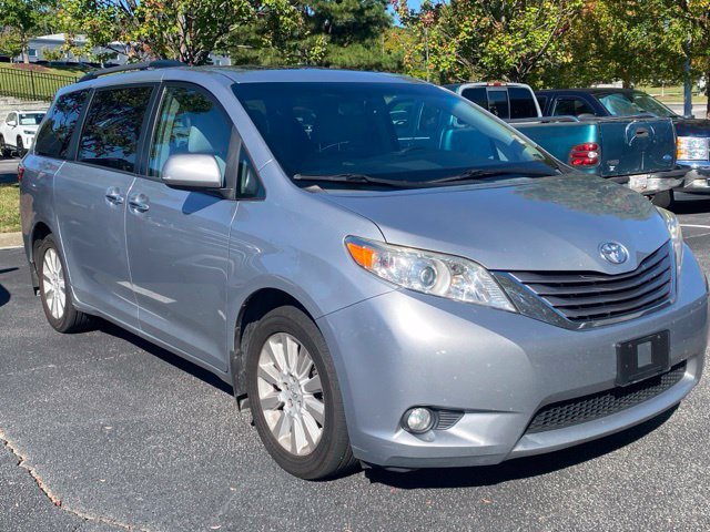 Used 2015 Toyota Sienna XLE Premium AWD/4WD image 8