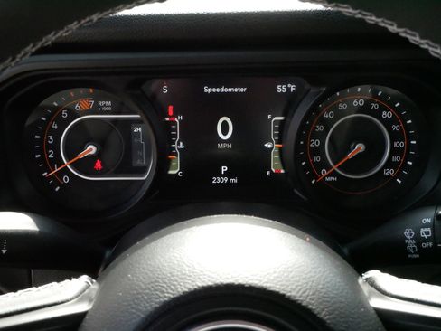 Used 2025 Jeep Wrangler Sport AWD/4WD image 21