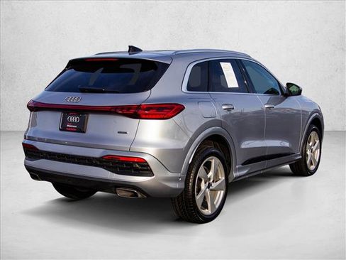 Certified 2025 Audi Q5 Premium Plus w/ Premium Plus image 5