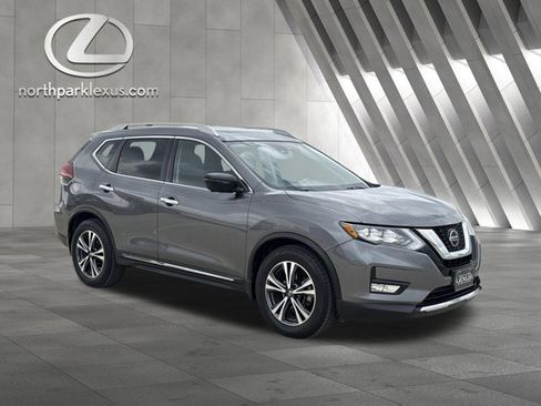 Used 2018 Nissan Rogue SL w/ Premium Package image 5