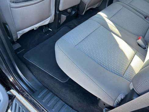 Used 2018 Ford F150 XLT w/ Equipment Group 302A Luxury AWD/4WD image 9