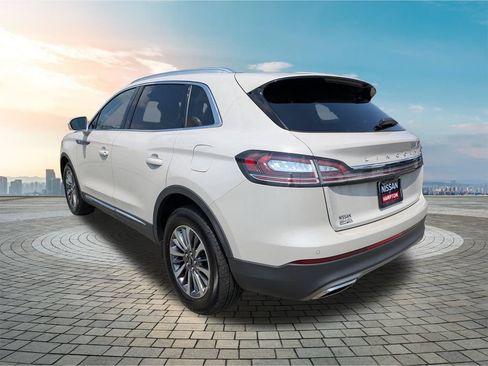 Used 2022 Lincoln Nautilus Reserve AWD/4WD image 7
