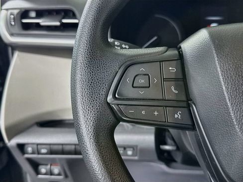 Certified 2024 Toyota Sienna LE FWD image 20