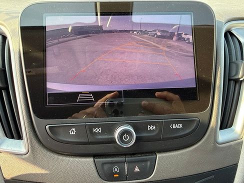 Used 2022 Chevrolet Malibu LS FWD image 26