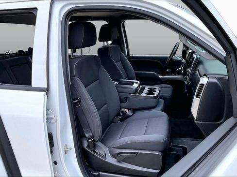 Used 2018 Chevrolet Silverado 1500 LT w/ Texas Edition RWD image 9