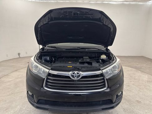 Used 2015 Toyota Highlander XLE FWD image 15