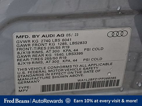Used 2023 Audi Q4 e-tron Premium Plus w/ Premium Plus AWD/4WD image 32