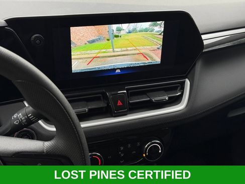 Used 2025 Chevrolet TrailBlazer LT FWD image 23