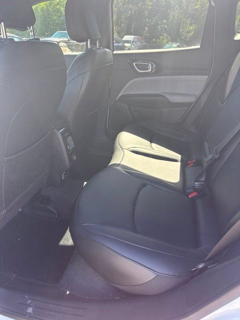 Used 2023 Jeep Compass Limited AWD/4WD image 10