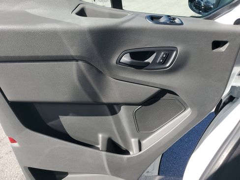 Used 2024 Ford Transit 350 XLT image 27