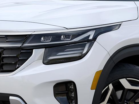 New 2026 Kia Seltos SX image 11