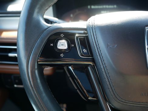 Used 2022 Lincoln Aviator Reserve w/ Equipment Group 201A image 31