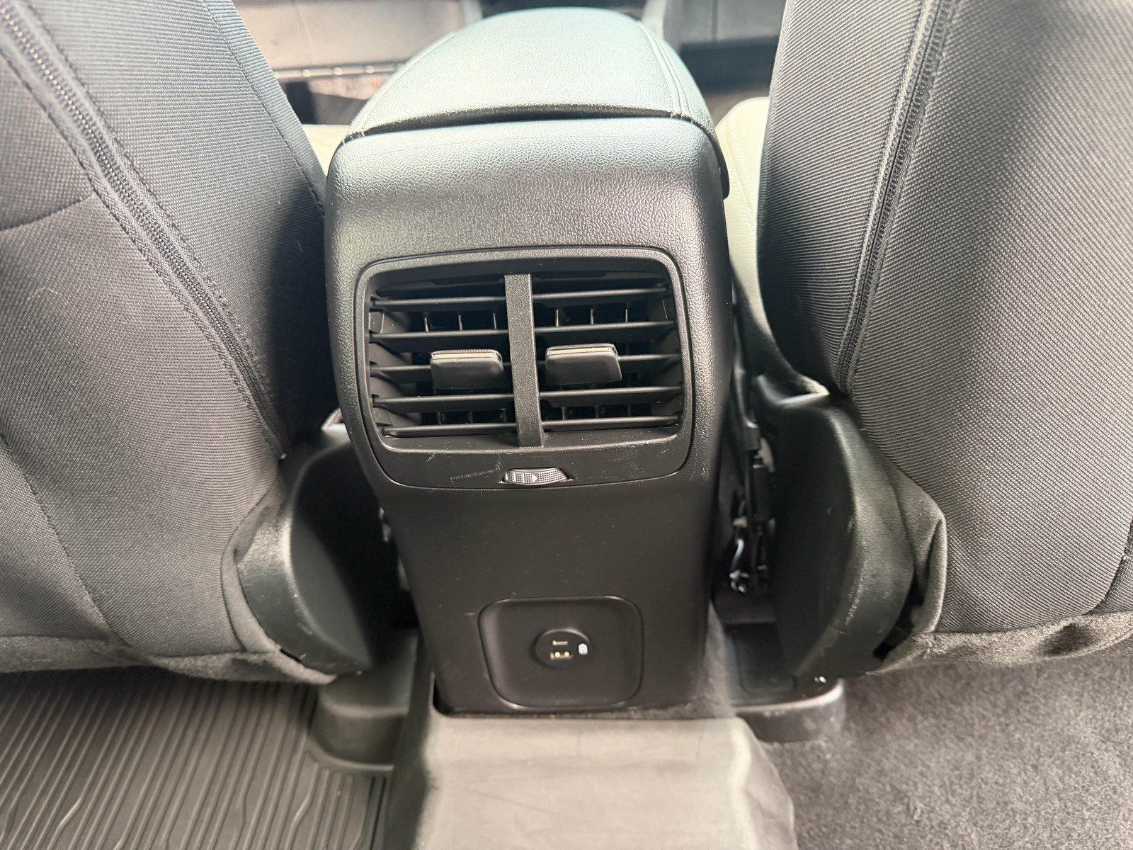 Used 2022 Ford Escape SE FWD image 13