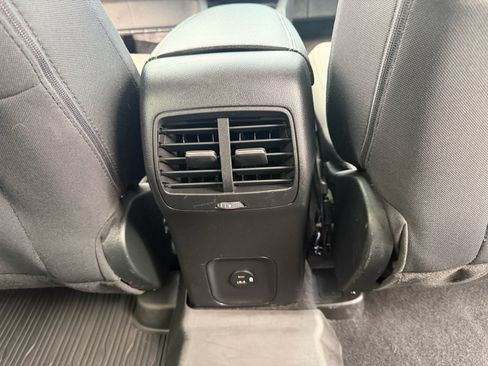 Used 2022 Ford Escape SE FWD image 13