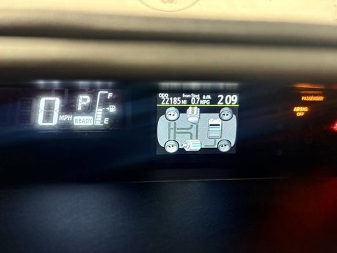 Used 2015 Toyota Prius C Two image 11