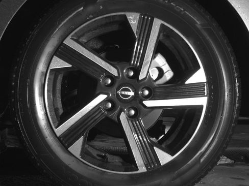 Used 2025 Nissan Sentra SV FWD image 17