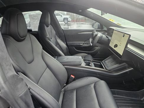 Used 2021 Tesla Model S Plaid image 11