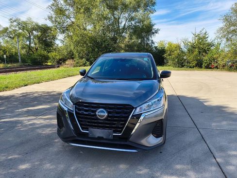 Used 2023 Nissan Kicks S FWD image 1