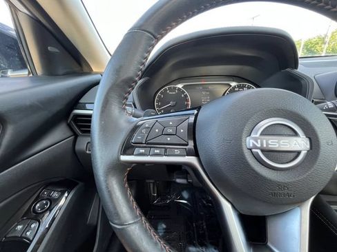 Certified 2024 Nissan Altima 2.5 SR w/ SR Premium Package FWD image 11