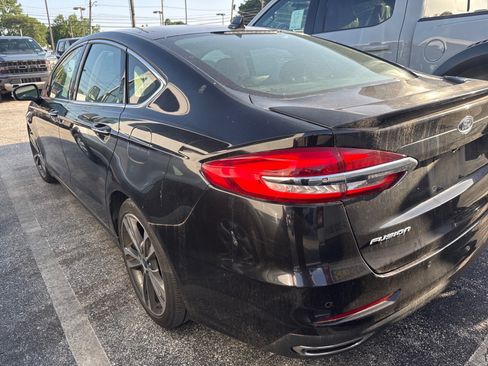 Used 2019 Ford Fusion Titanium FWD image 5