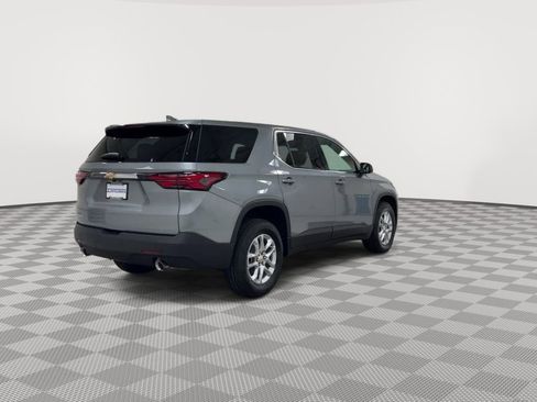 Used 2023 Chevrolet Traverse LS image 8