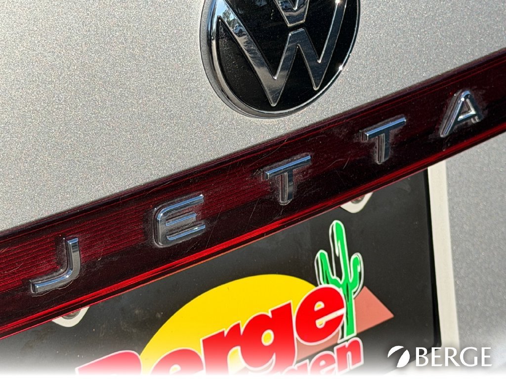 Used 2025 Volkswagen Jetta Sport FWD image 15