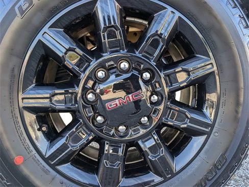 Used 2024 GMC Sierra 2500 AT4 w/ AT4 Premium Plus Package image 6