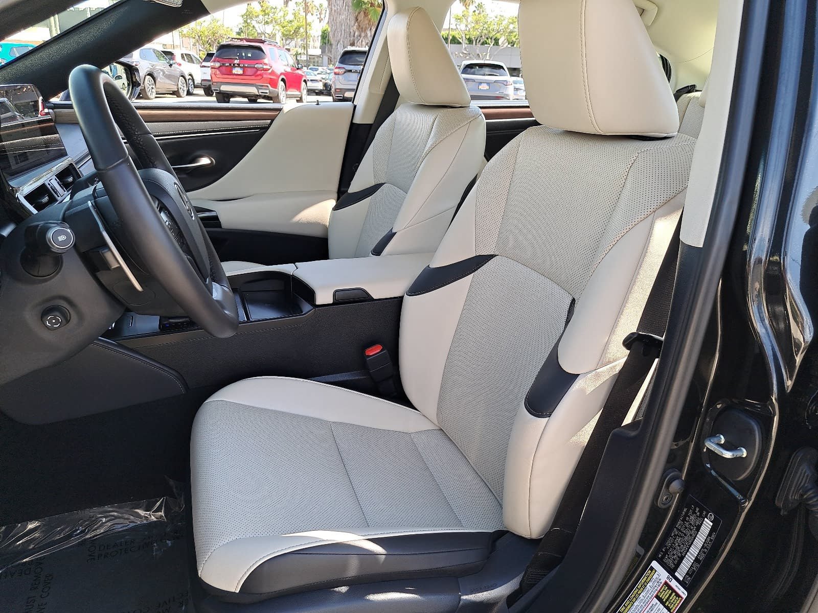 Used 2024 Lexus ES 300h w/ Premium Package FWD image 15