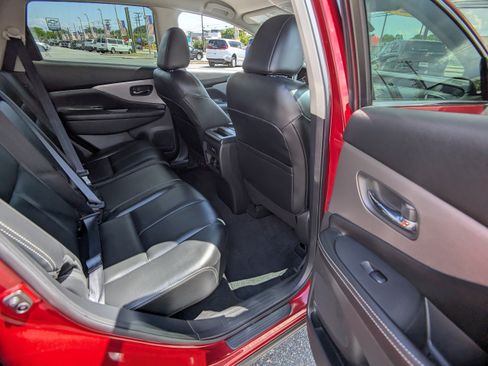 Used 2024 Nissan Murano SV AWD/4WD image 13