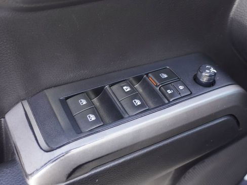 Used 2022 Toyota Tacoma SR5 RWD image 16