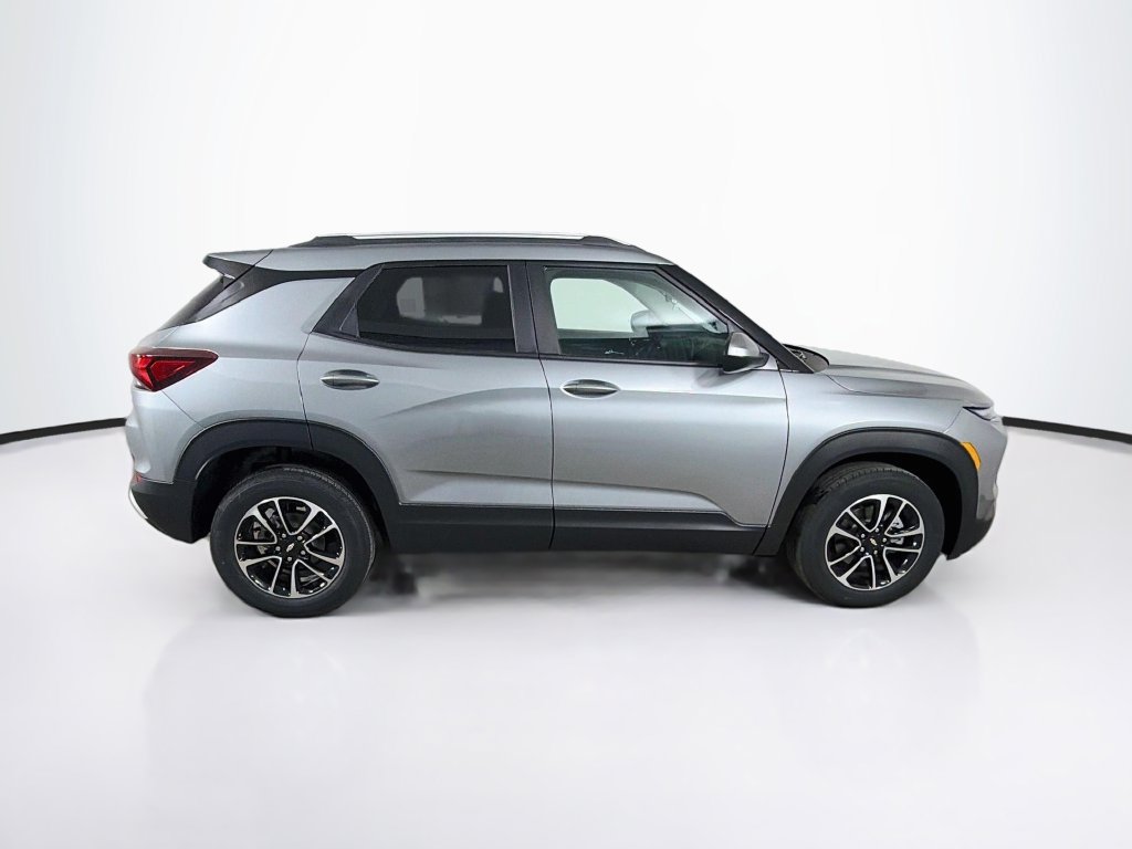 New 2026 Chevrolet TrailBlazer LT w/ LT Cold Weather Package AWD/4WD image 4