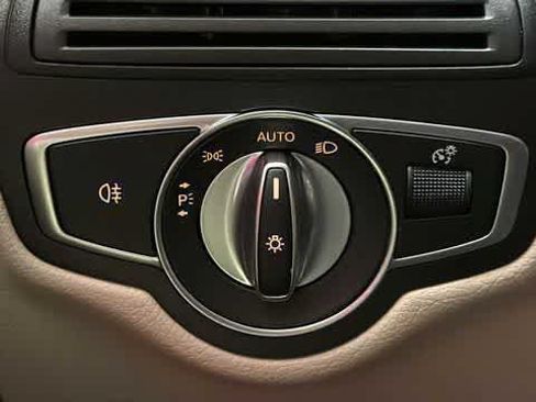 Certified 2022 Mercedes-Benz GLC 300 4MATIC image 16