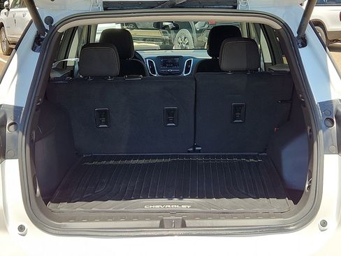 Used 2023 Chevrolet Equinox LT FWD image 9