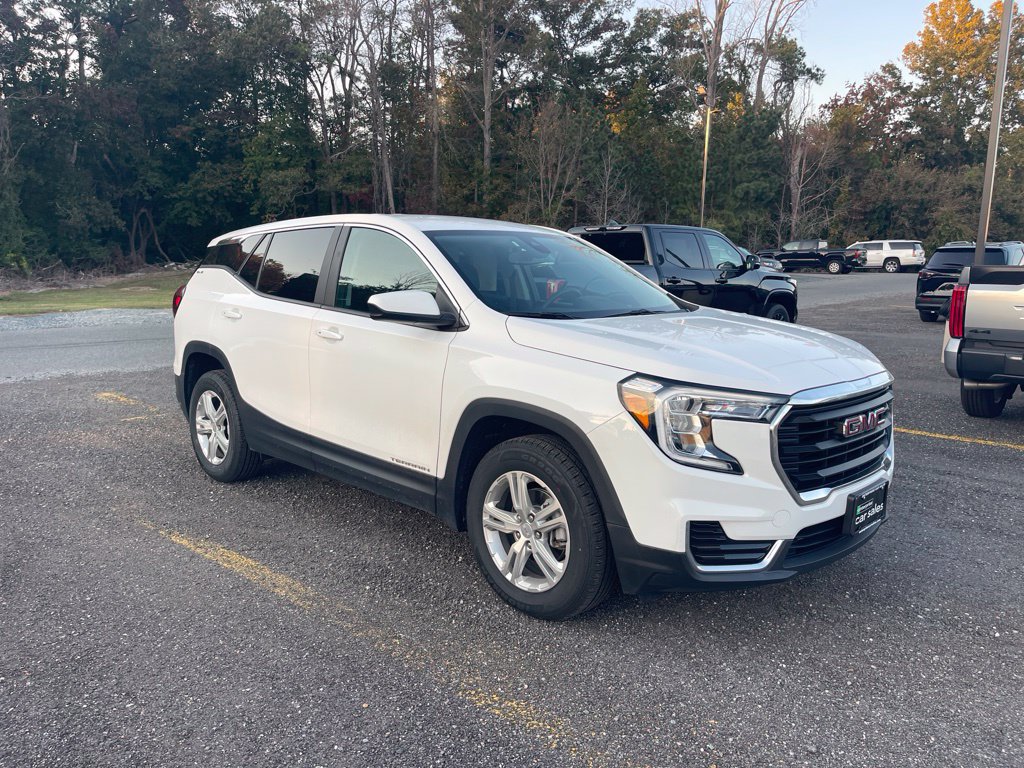 Used 2024 GMC Terrain SLE AWD/4WD image 7