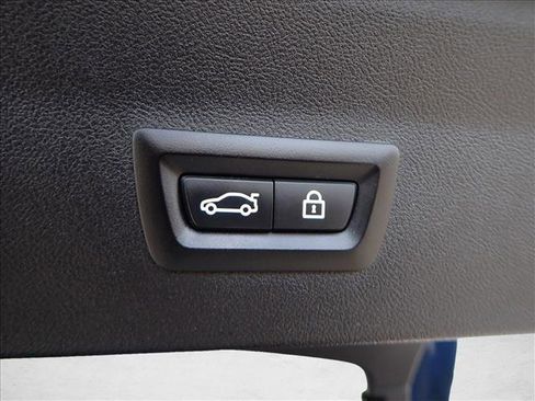 Used 2021 BMW X4 xDrive30i w/ Premium Package image 9