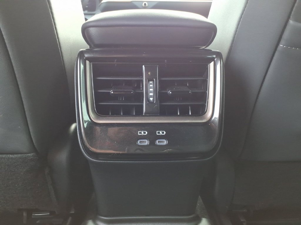 Used 2025 Toyota Crown Signia AWD/4WD image 14