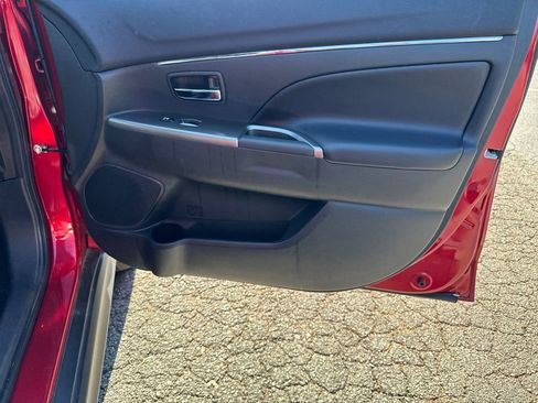 Used 2024 Mitsubishi Outlander Sport ES image 14