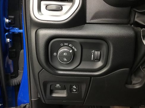 Used 2022 RAM 1500 Big Horn AWD/4WD image 13