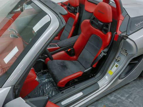 Used 2016 Porsche Boxster Spyder image 65