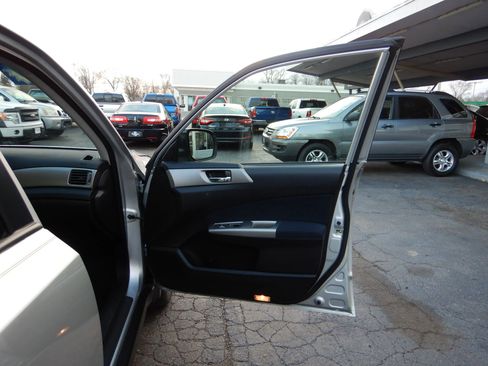 Used 2009 Subaru Forester 2.5X Limited image 13