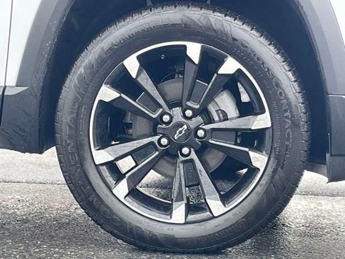 New 2026 Chevrolet Equinox RS w/ LPO, Floor Liner Package AWD/4WD image 18