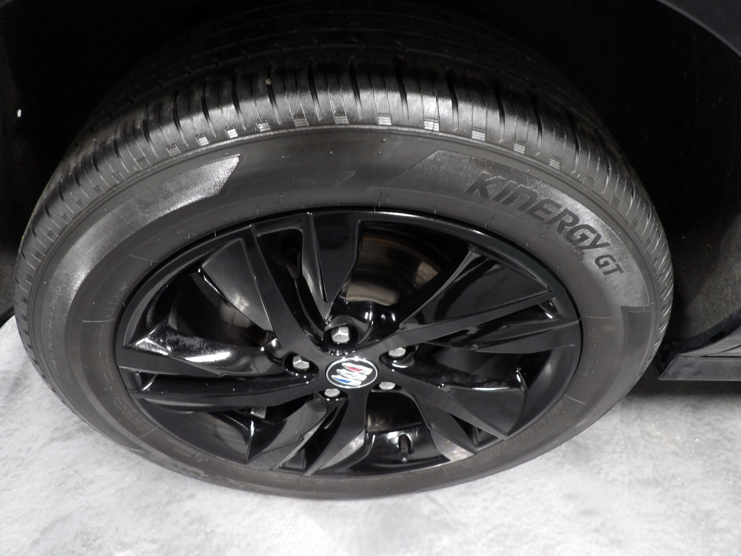 Used 2024 Buick Encore GX Sport Touring FWD image 23
